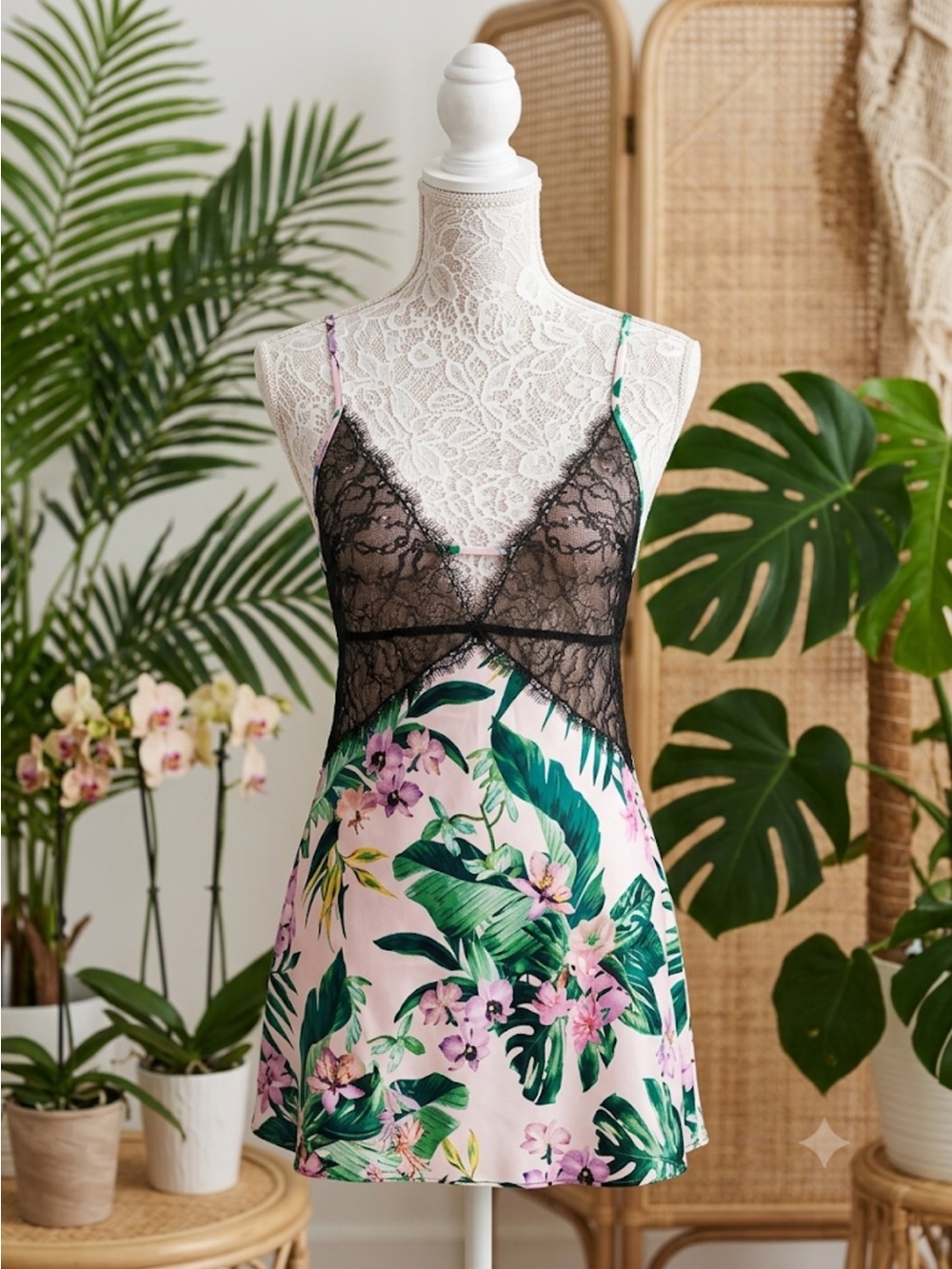 Victoria’s Secret Tropical Beachy Lace Satin Slip – Size L | Palm Leaf Island